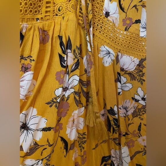 Torrid Babydoll Gauze Yellow Floral Crochet Trim Lace-Up Top Size 2X EUC - Picture 5 of 15